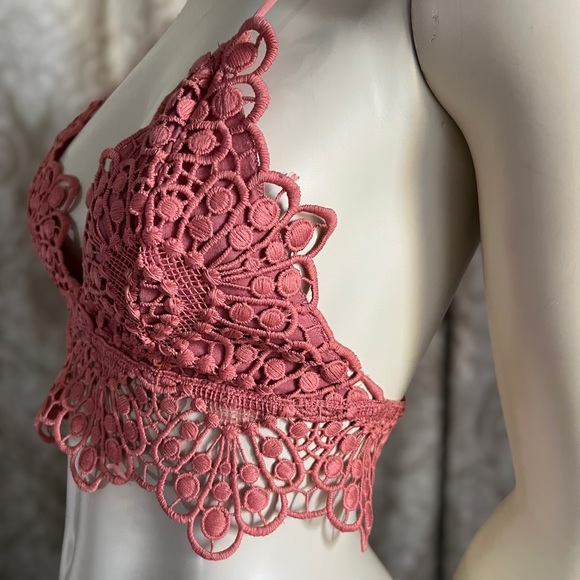 Forever 21 | Summer Pink Crochet Crop Spaghetti, Strap, Top Boho-inspire… - Picture 9 of 17